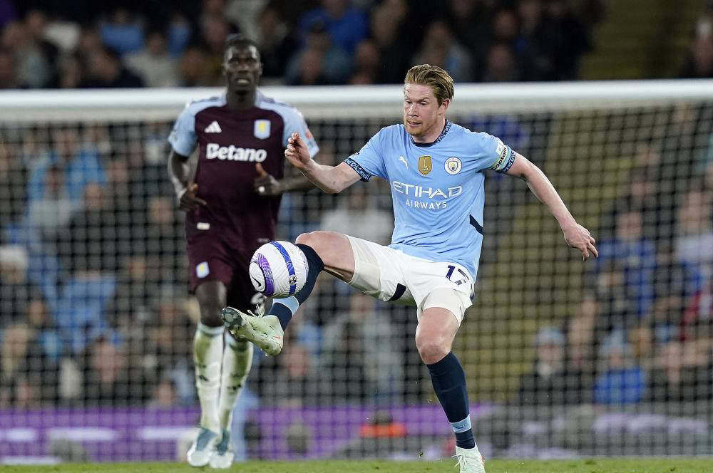 绝杀时刻！曼城逆转维拉，豪取15轮30分登顶争四席位